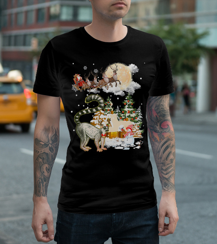 Lemur Comes To Town Santa's Sleigh Snowy Christmas Scene T-Shirt
