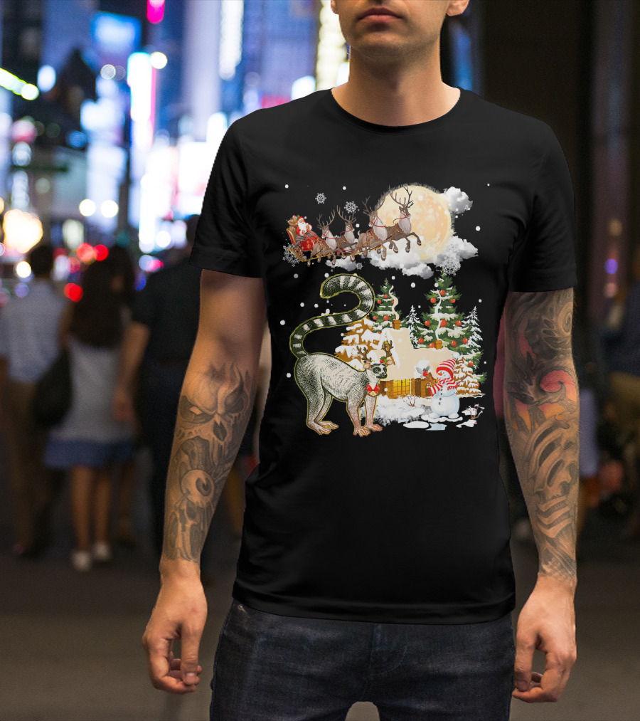 Lemur Comes To Town Santa's Sleigh Snowy Christmas Scene T-Shirt