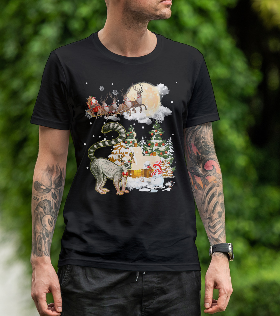 Lemur Comes To Town Santa's Sleigh Snowy Christmas Scene T-Shirt
