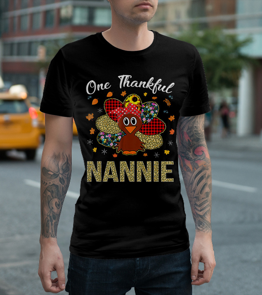 One Thankful Nannie Turkey with Colorful Fall Leaves T-Shirt