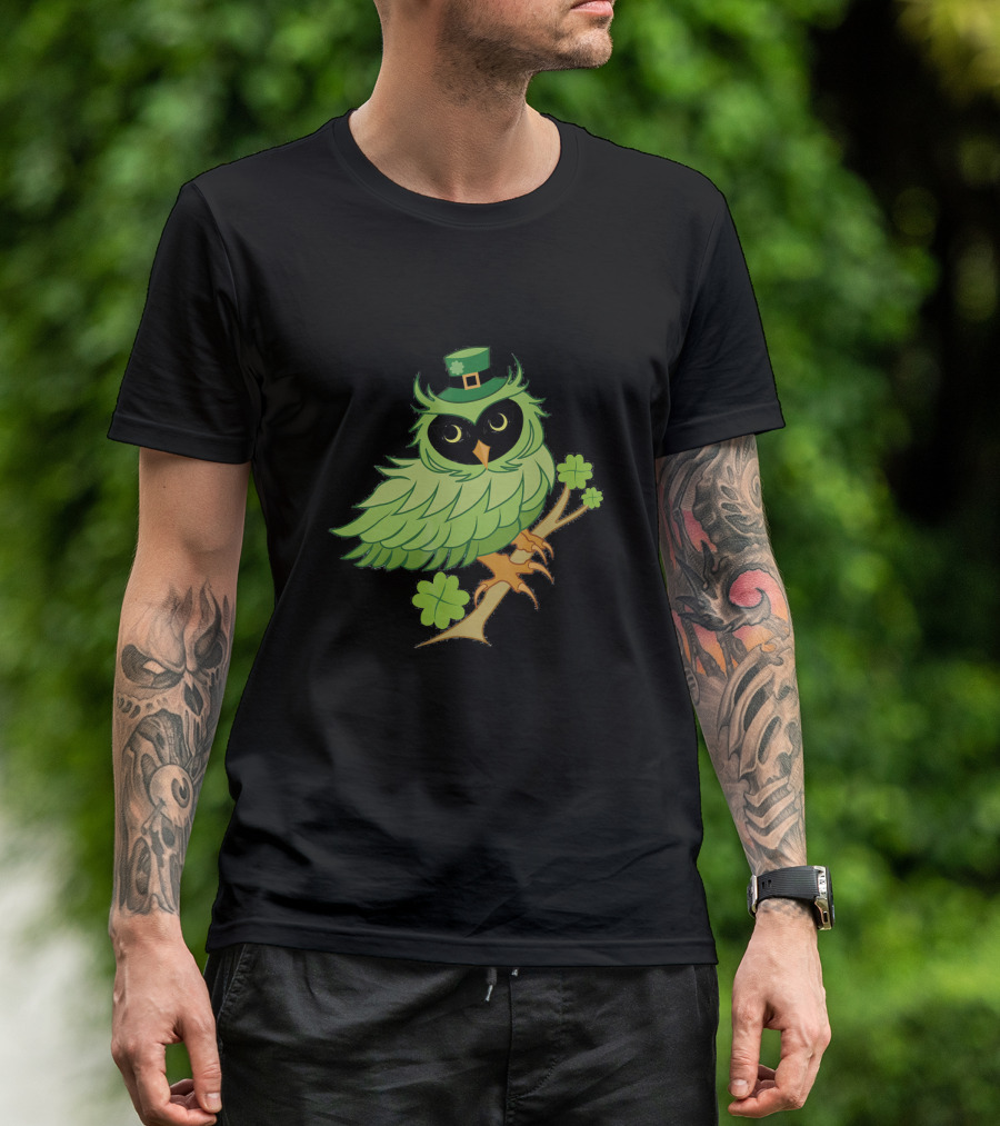 Leprechaun Hat Owl With Shamrocks Saint Patrick's Day St Pats T-Shirt