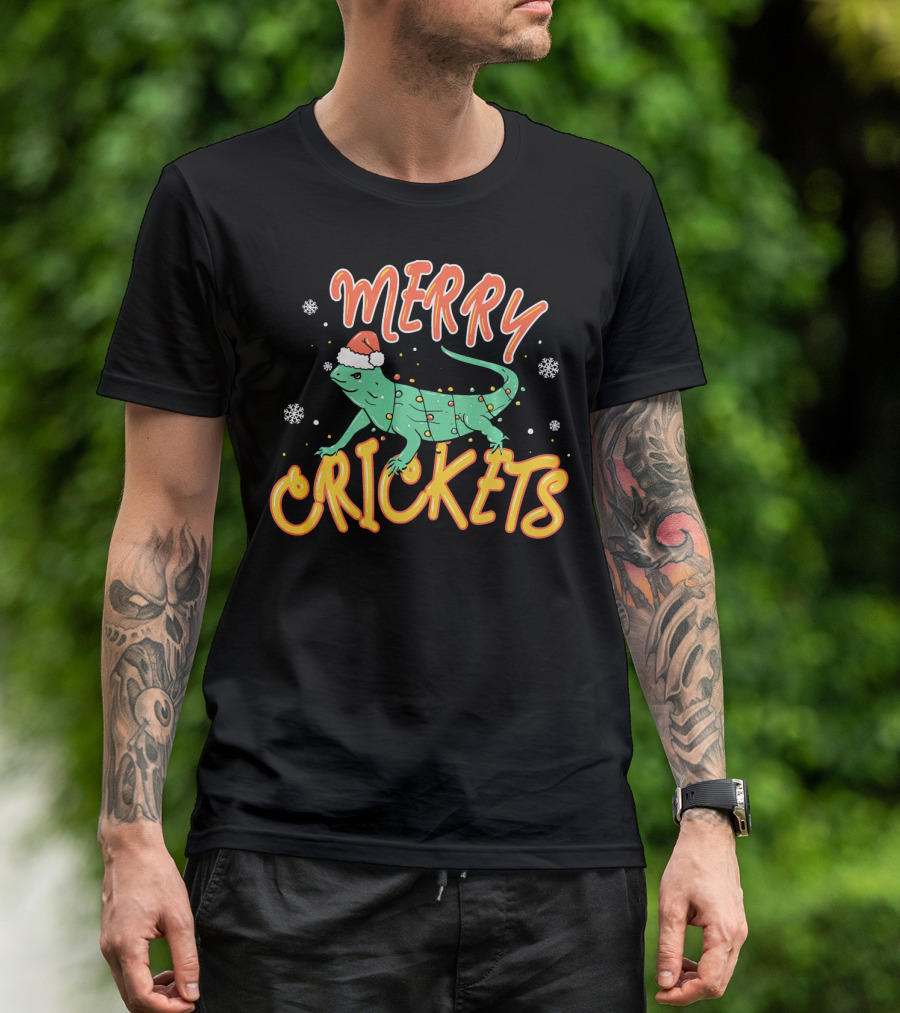 Merry Crickets Funny Bearded Dragon In Santa Hat And Holiday Lights T-Shirt