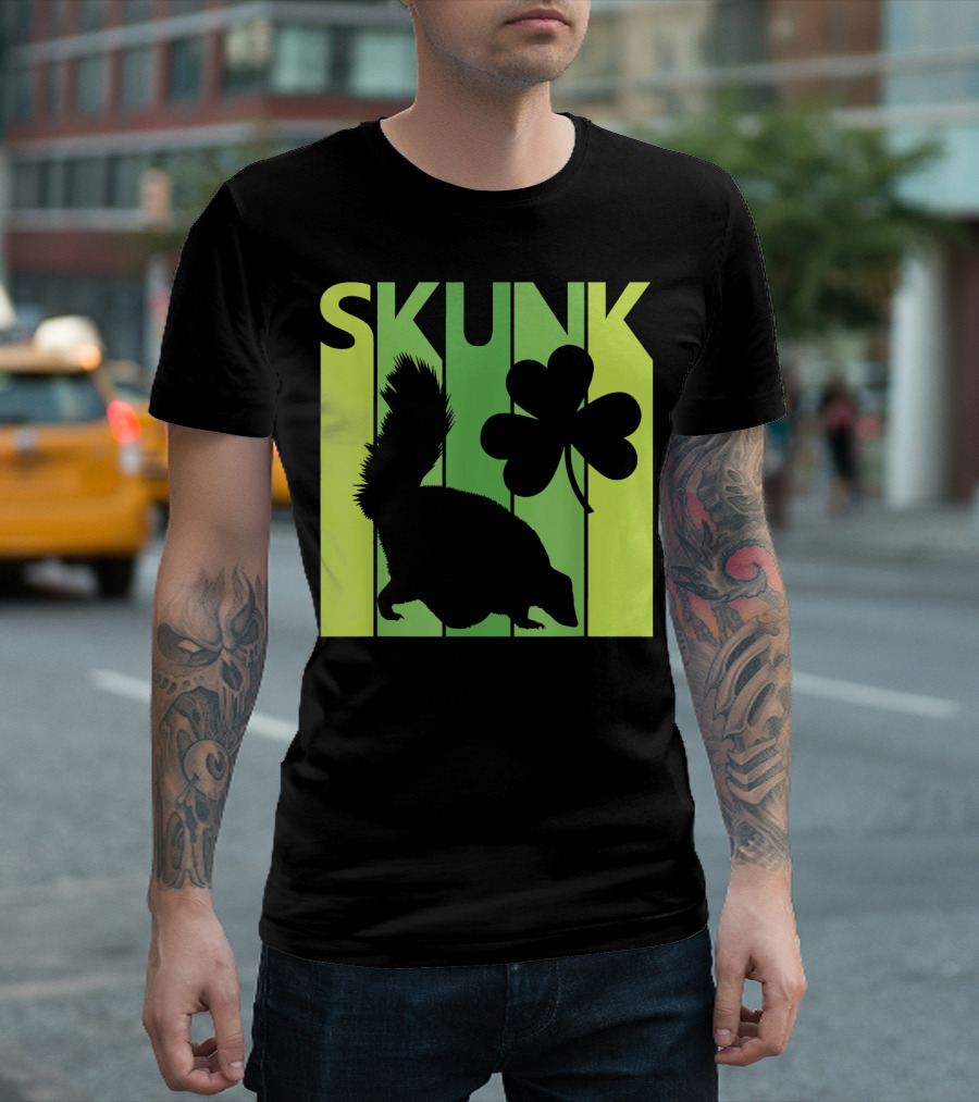 Lucky Skunk St Patricks Day Shamrock T-Shirt