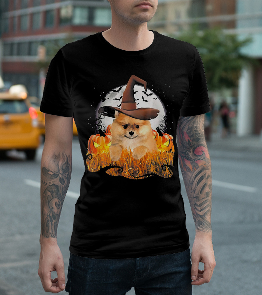 Cute Gold Pomeranian Dog Witch with Jack-o'-Lanterns and Full Moon T-Shirt