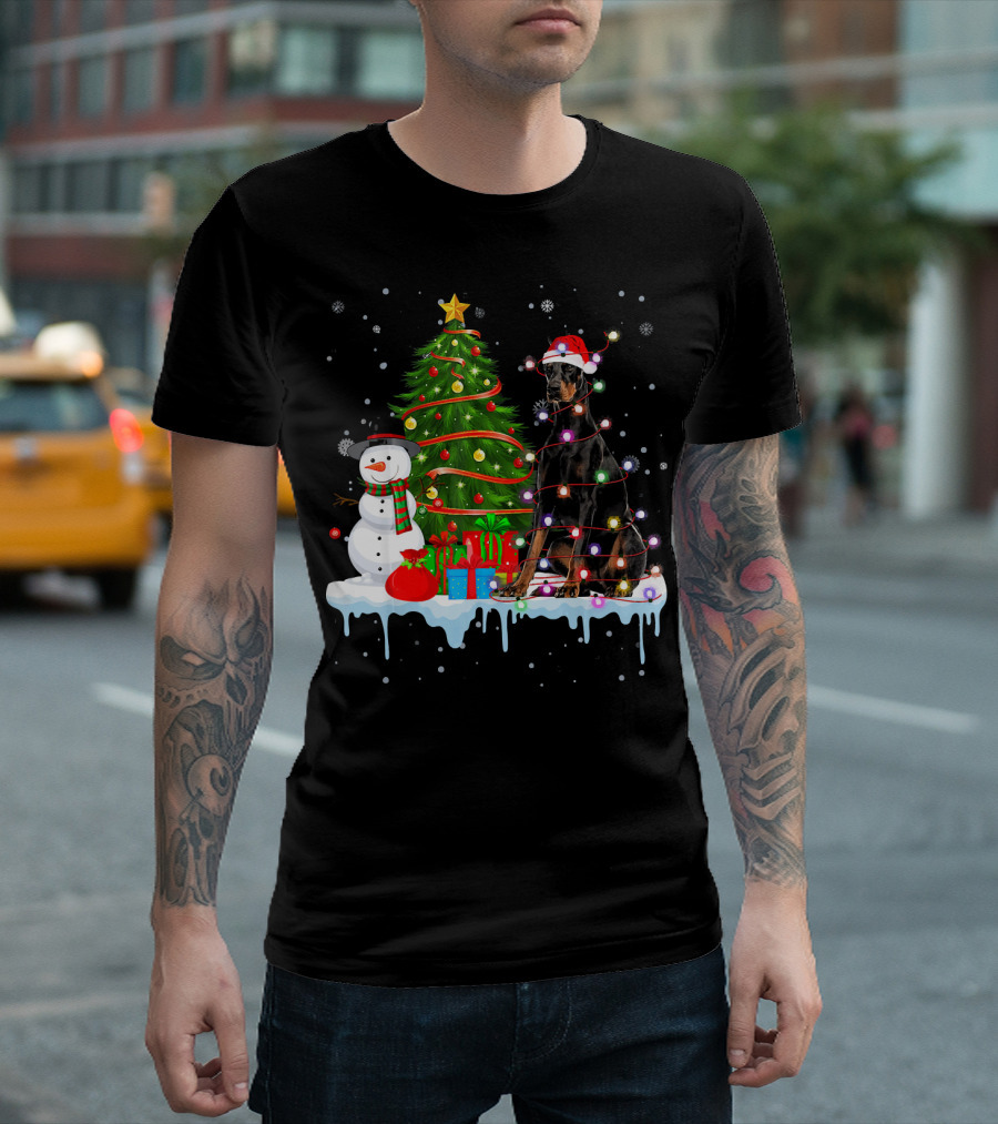 Doberman Dog Santa Hat Christmas Lights Snowman Tree Presents T-Shirt