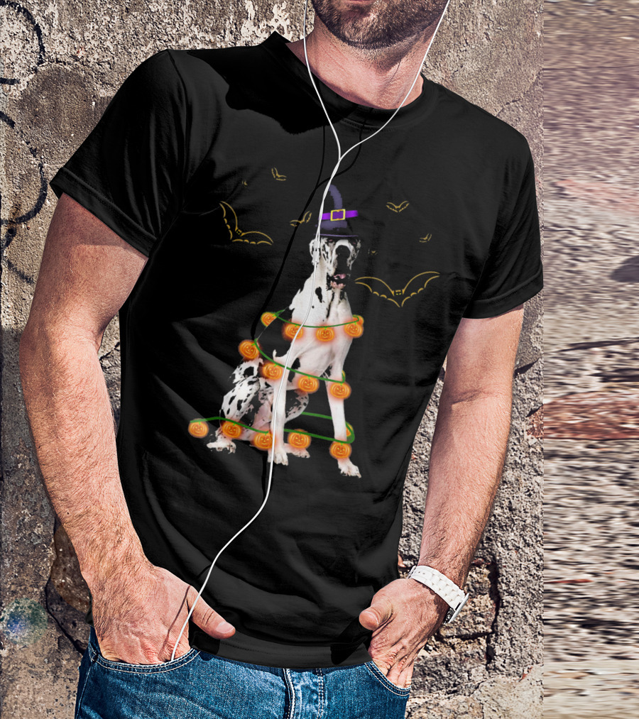 Great Dane Halloween Pumpkin Lights And Witch Hat With Bats T-Shirt