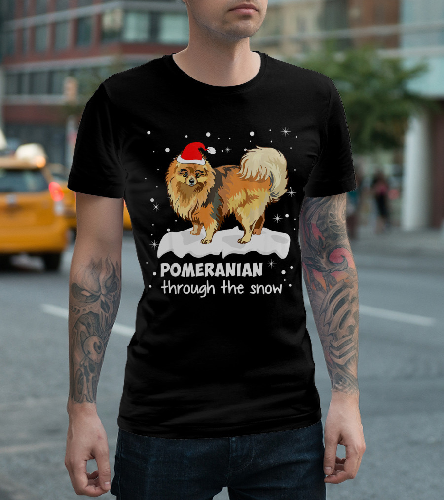 Pomeranian Through The Snow Funny Xmas Idea T-Shirt