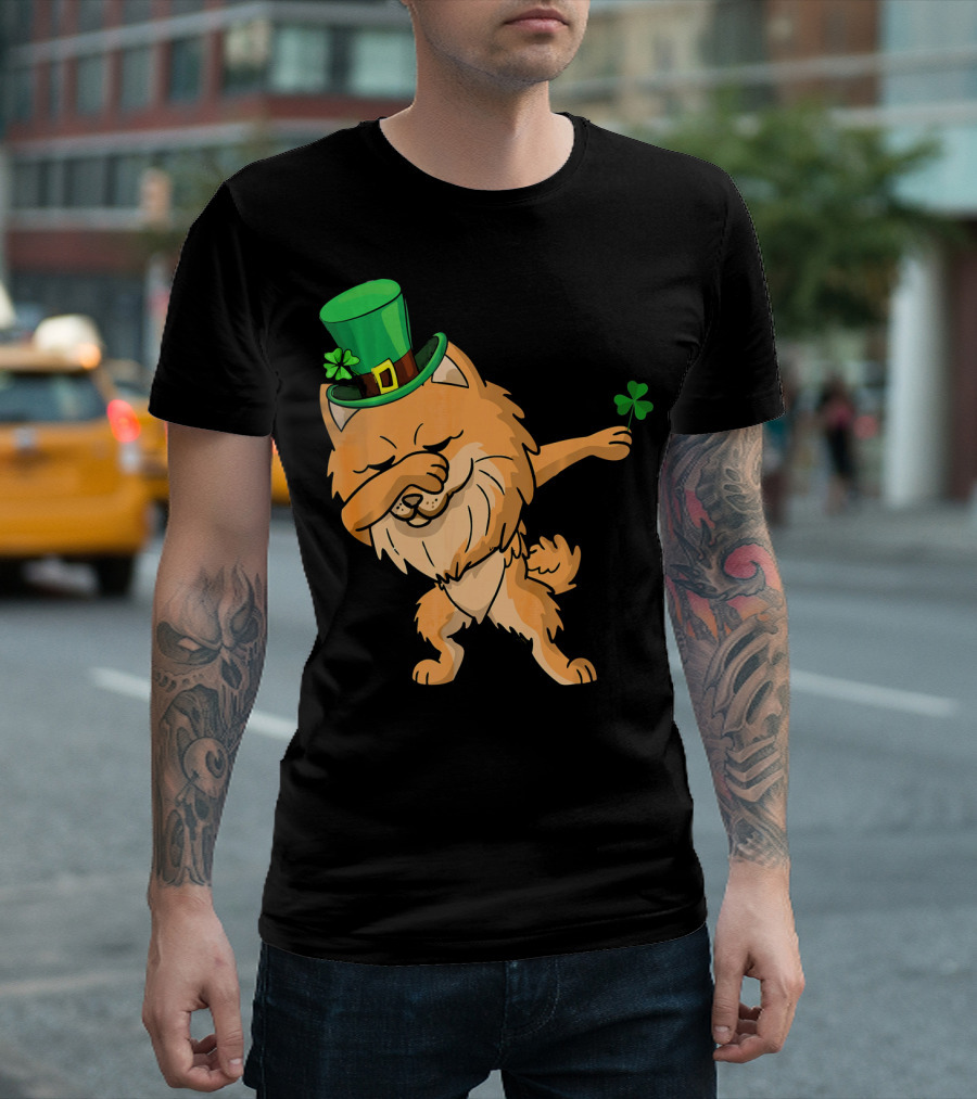Dabbing Pomeranian Leprechaun With Shamrock T-Shirt