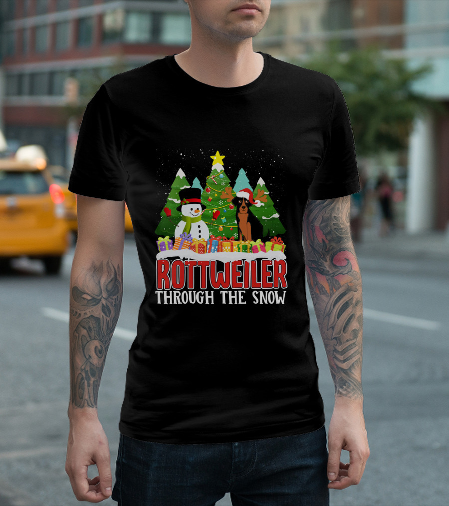 Rottweiler Through The Snow Xmas Christmas Snowman And Gifts T-Shirt