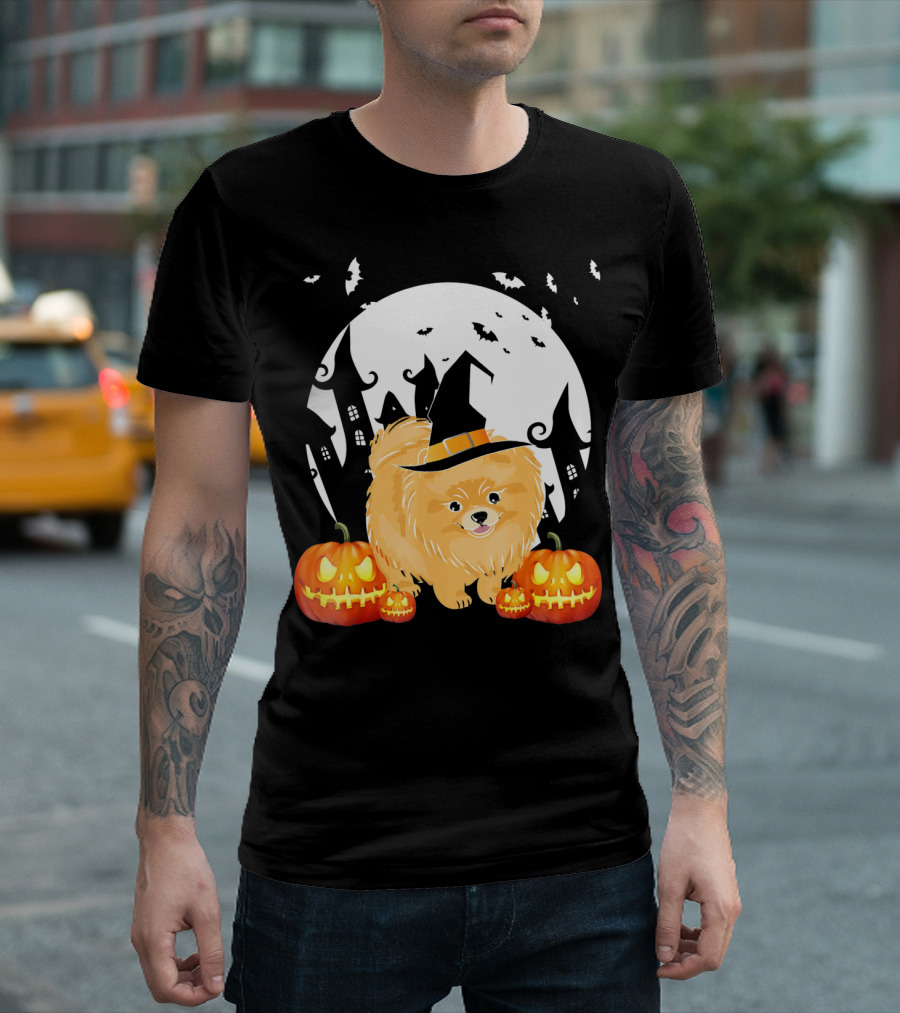 Happy Halloween Witch Hat Pomeranian With Pumpkins And Moon背景 T-Shirt