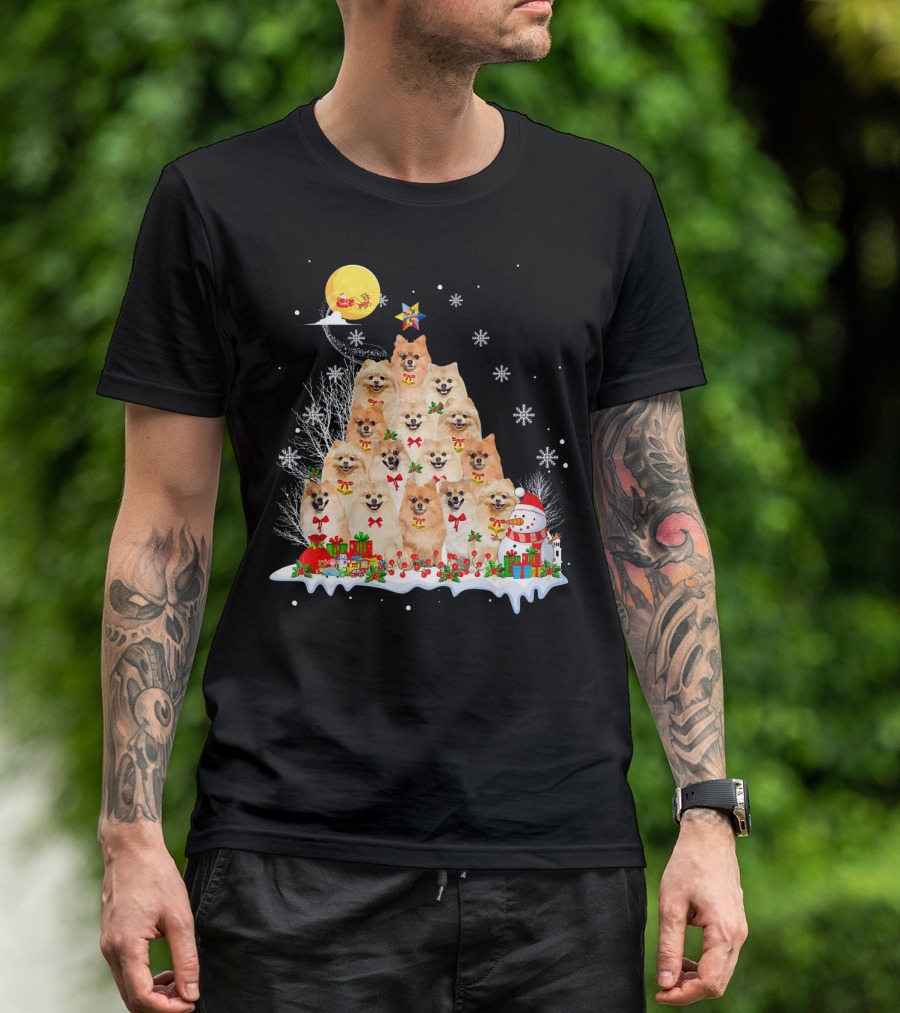Pomeranian Dog Christmas Pyramid With Reindeer Santa And Snowman Scene T-Shirt