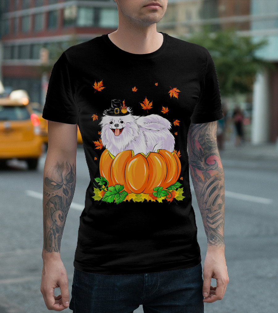 Pomeranian in Pilgrim Hat with Pumpkins and Autumn Leaves T-Shirt