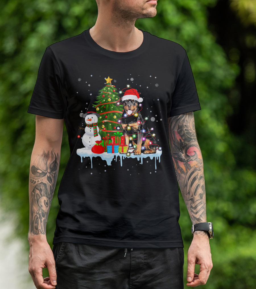 Rottweiler Santa Hat Christmas Tree Snowman Lights T-Shirt