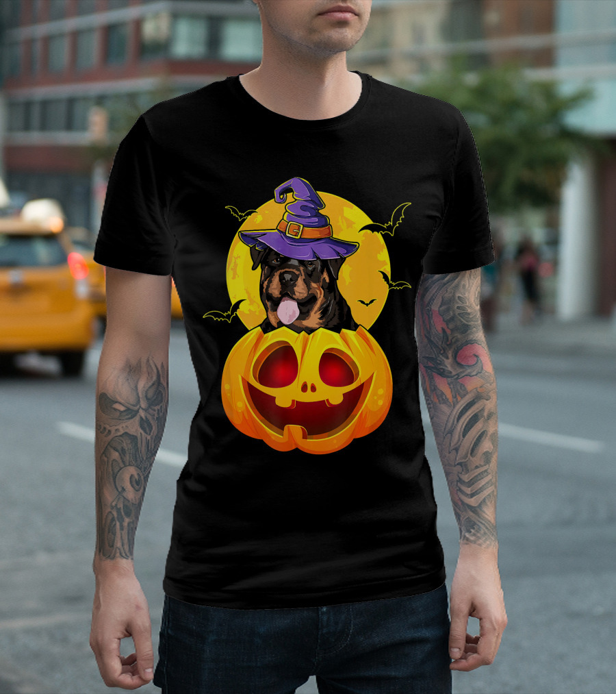 Rottweiler with Witch Hat in Jack O Lantern with Bats on Moon T-Shirt