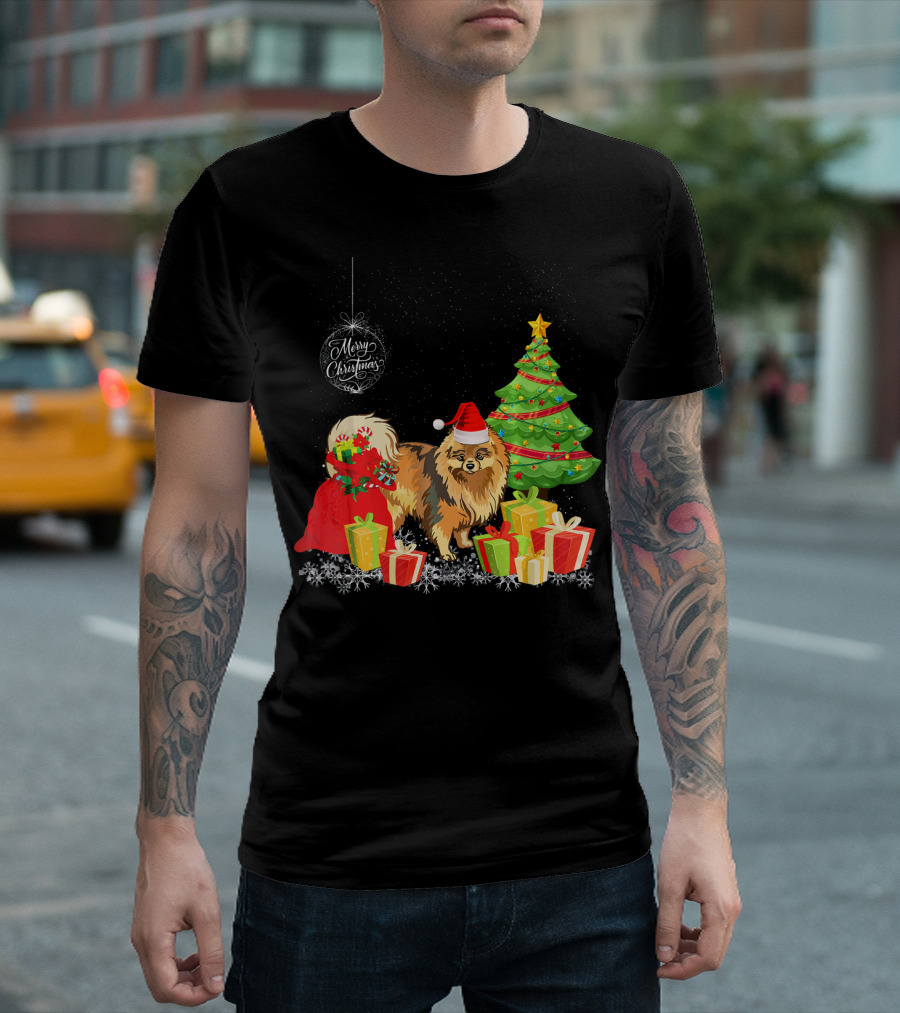 Merry Christmas Pomeranian with Santa Hat and Christmas Tree with Presents T-Shirt