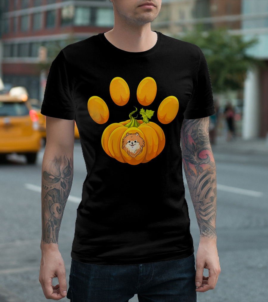 Cute Pomeranian Paw Print Pumpkin T-Shirt