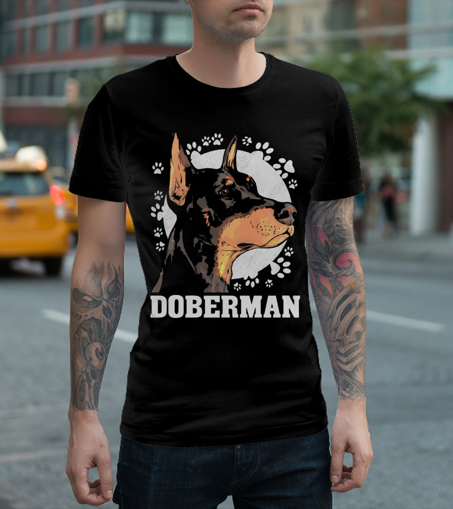 Doberman with Paw Print Circle Motif T-Shirt
