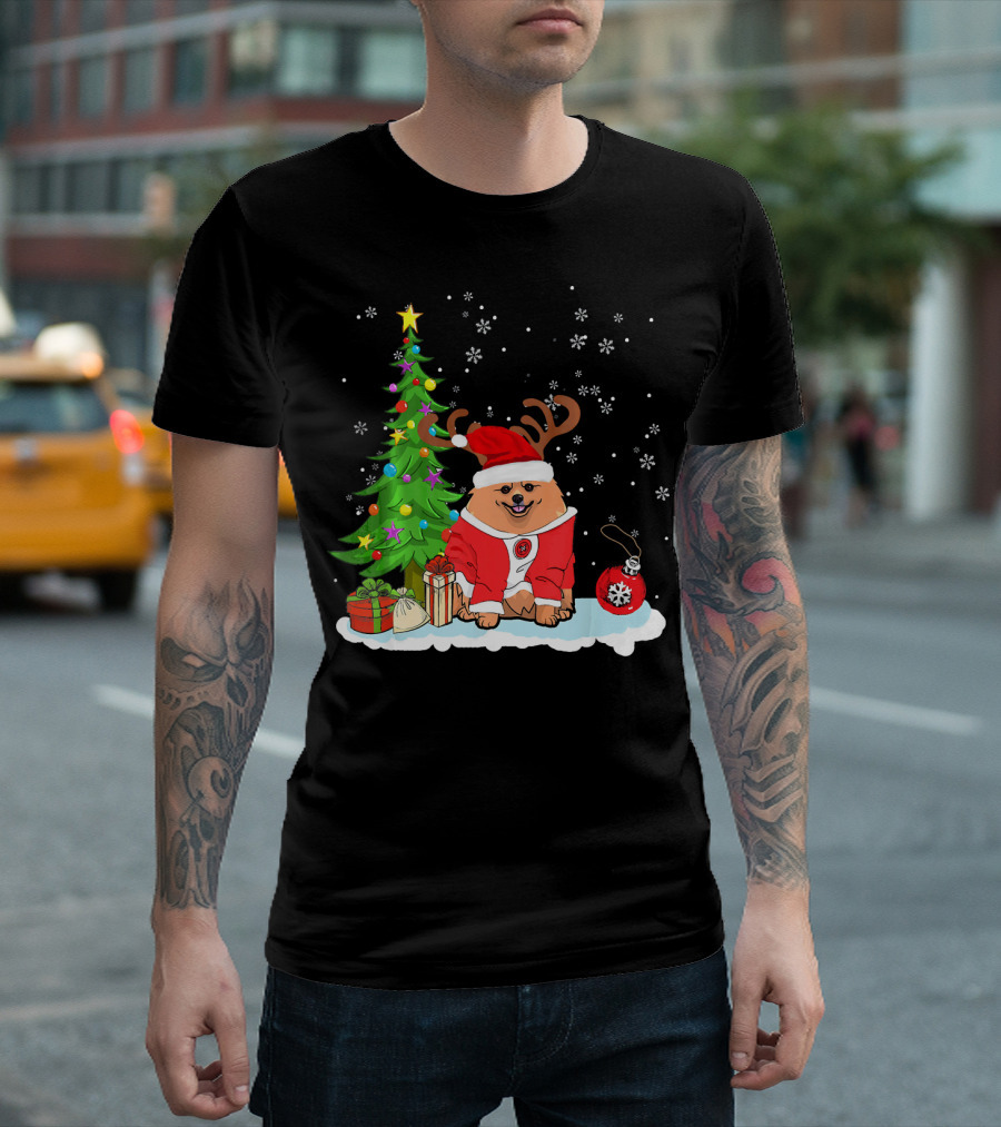 Pomeranian Dog Father Christmas Holiday Scene T-Shirt