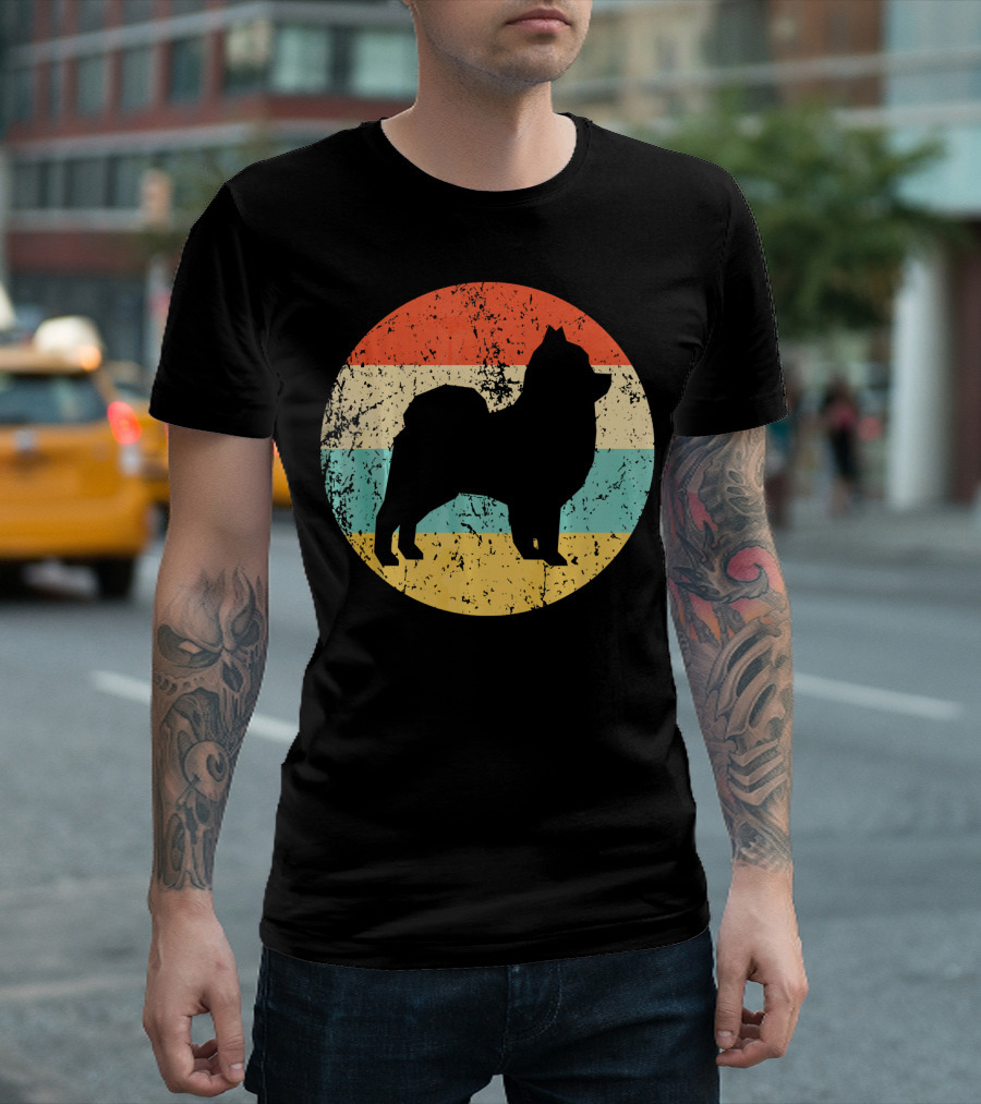 Retro Pomeranian Silhouette Vintage Stripes T-Shirt