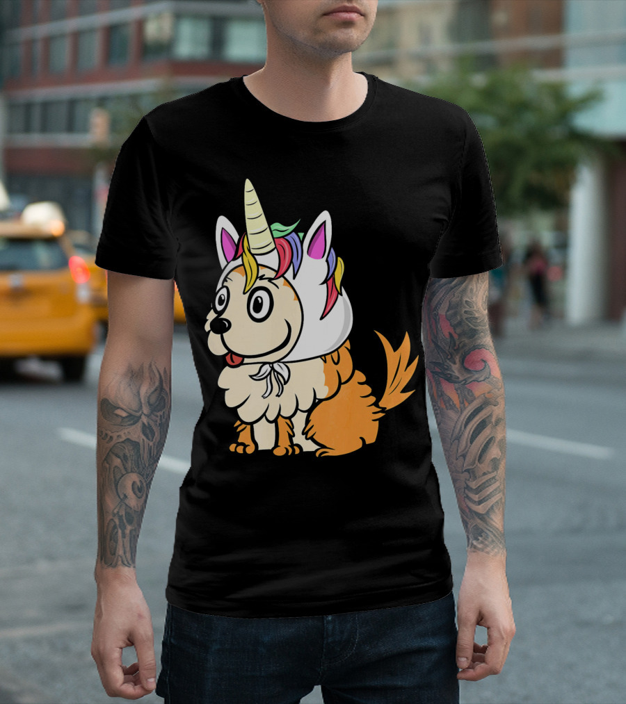 Pomeranian Wearing Colorful Unicorn Hat With Funny Expression T-Shirt