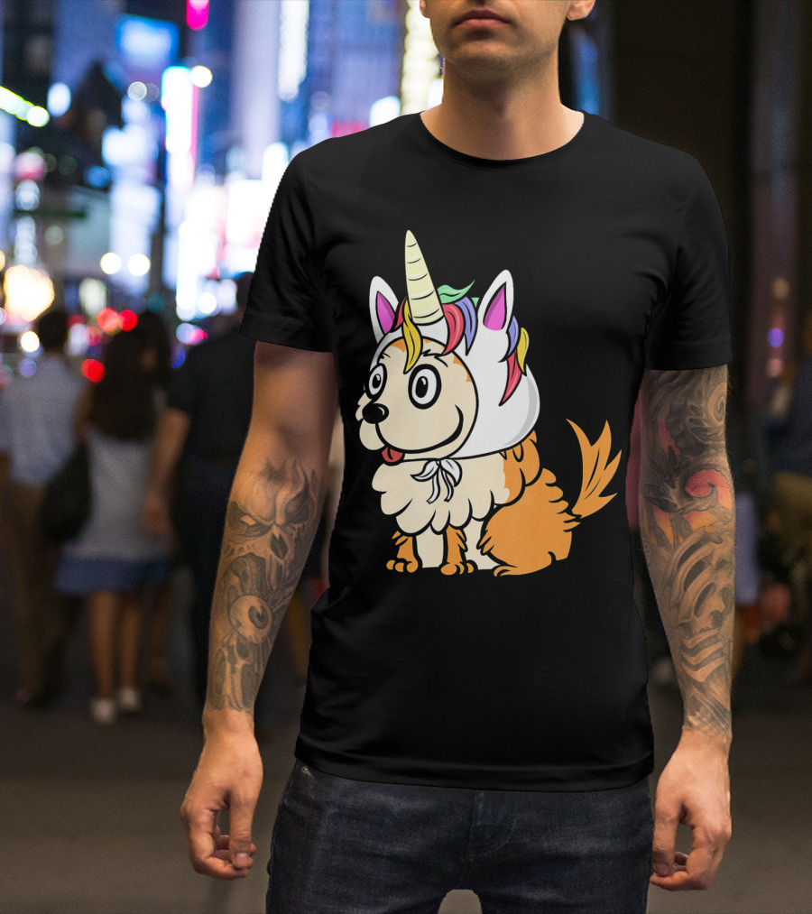 Pomeranian Wearing Colorful Unicorn Hat With Funny Expression T-Shirt
