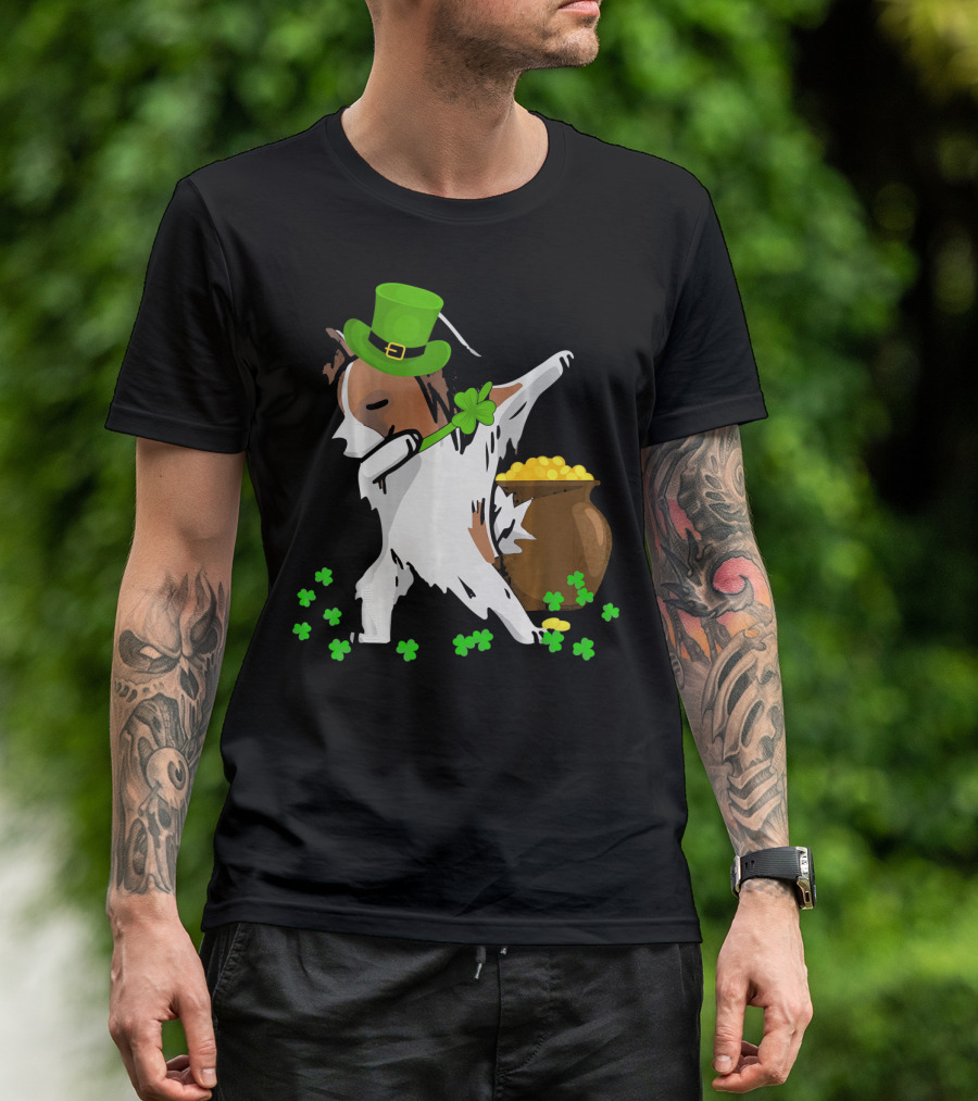 Papillon Dabbing St Patrick's Day Dog With Shamrocks And Pot Of Gold T-Shirt
