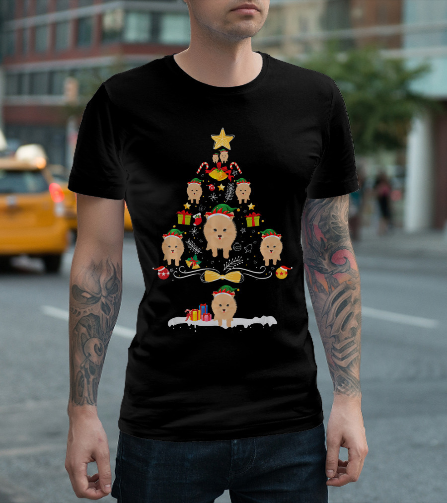 Pomeranian Christmas Tree With Puppy Santa Hats And Gifts T-Shirt