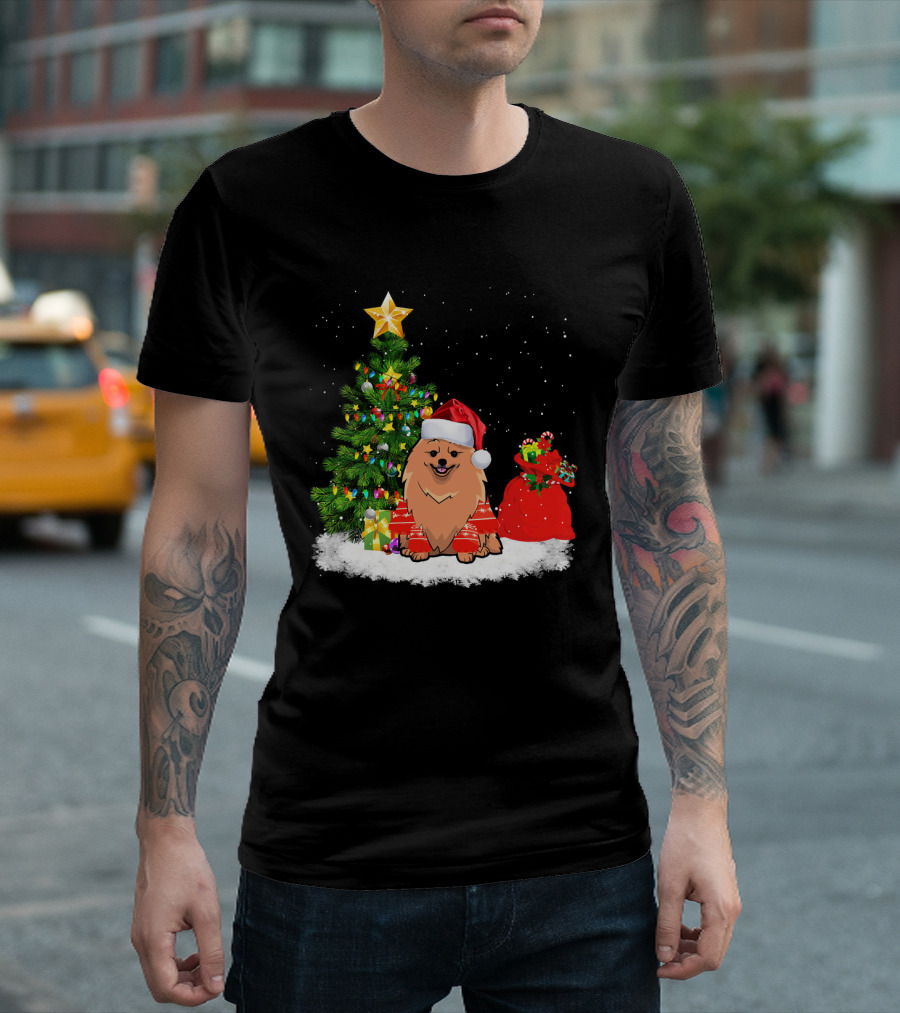 Pomeranian Dog Christmas Tree Santa Hat Snow T-Shirt