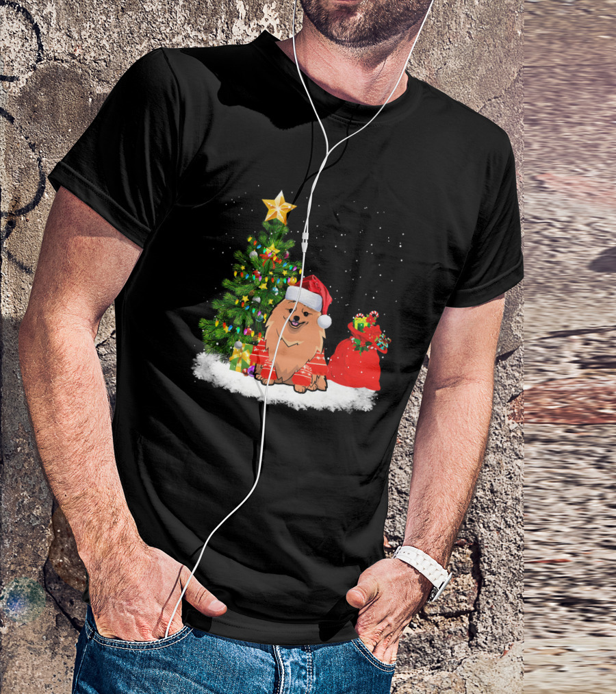 Pomeranian Dog Christmas Tree Santa Hat Snow T-Shirt