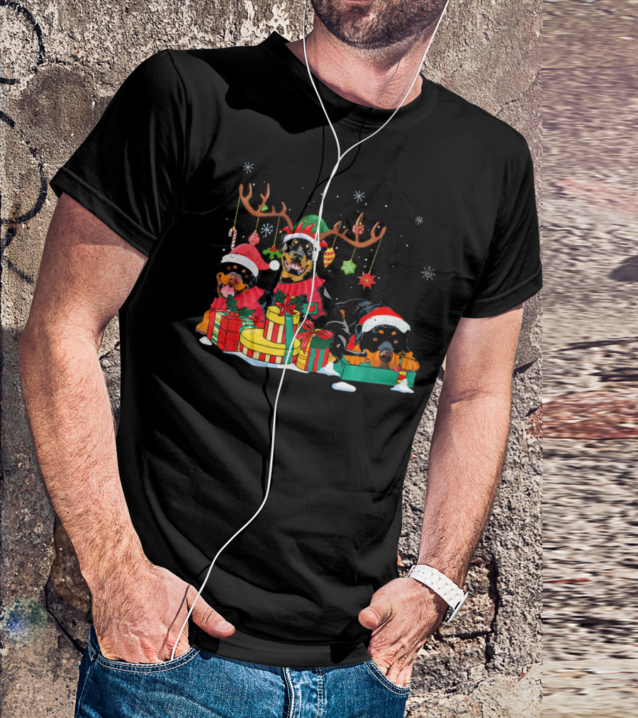 Rottweiler Christmas Reindeer Antlers Presents Santa Hat Snowflakes T-Shirt