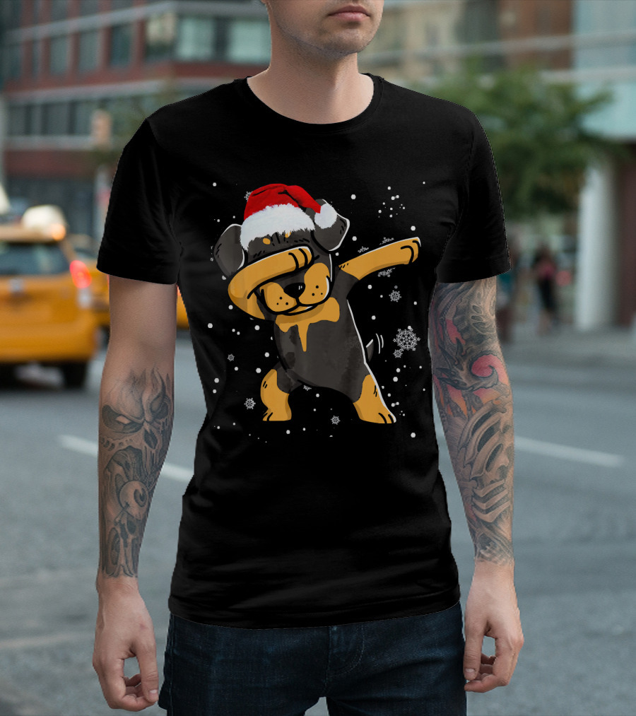 Rottweiler Dabbing Christmas Dog in Santa Hat with Snowflakes T-Shirt