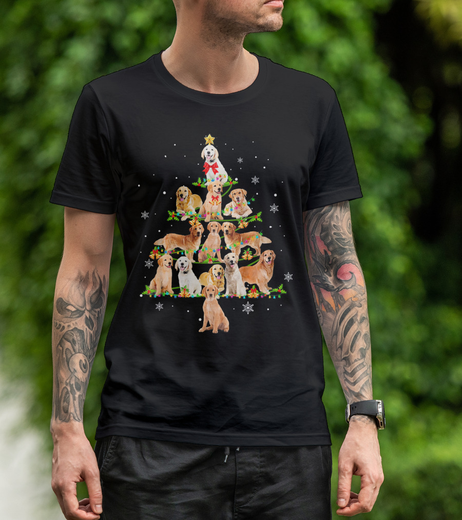 Golden Retriever Christmas Tree With Snowflakes And Holiday Decorations T-Shirt