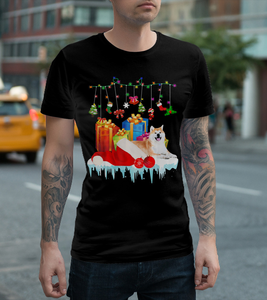 Funny Akita Dog With Christmas Gifts And Santa Hat Decorations T-Shirt