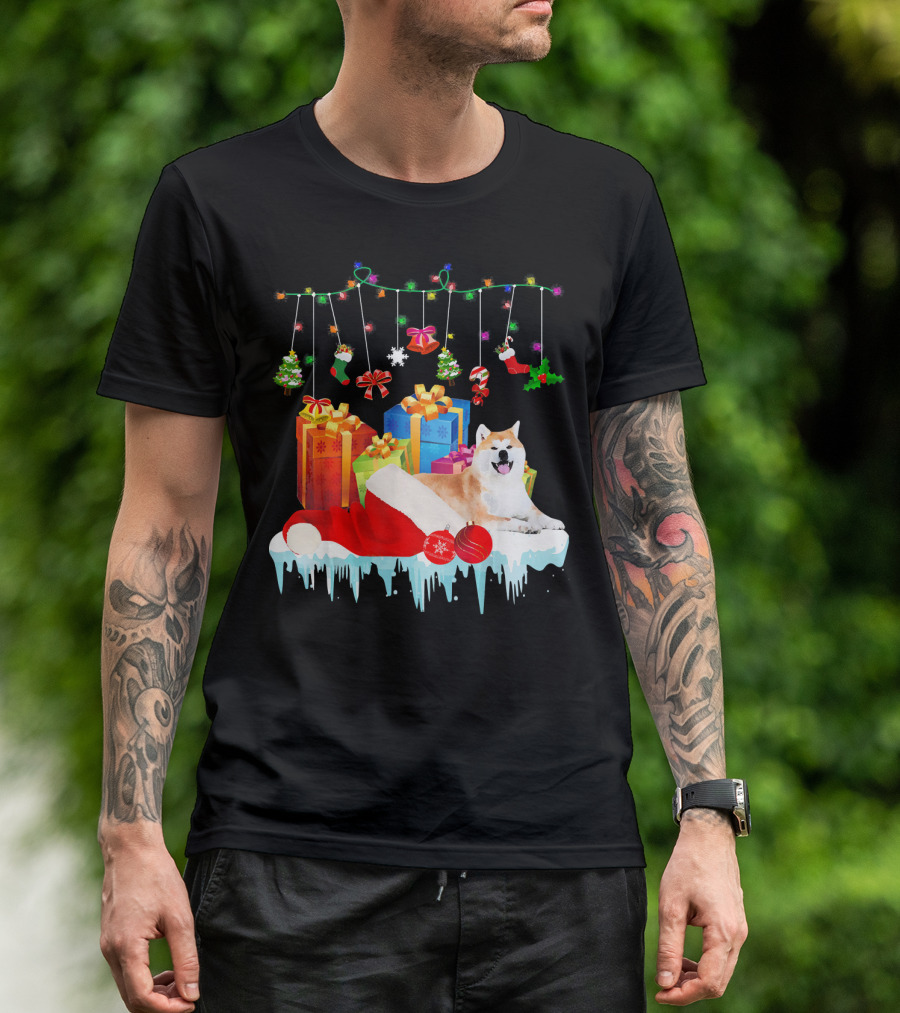 Funny Akita Dog With Christmas Gifts And Santa Hat Decorations T-Shirt