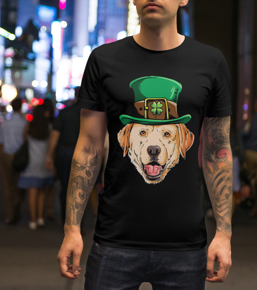 Labrador With Green Leprechaun Hat And Shamrock Buckle T-Shirt