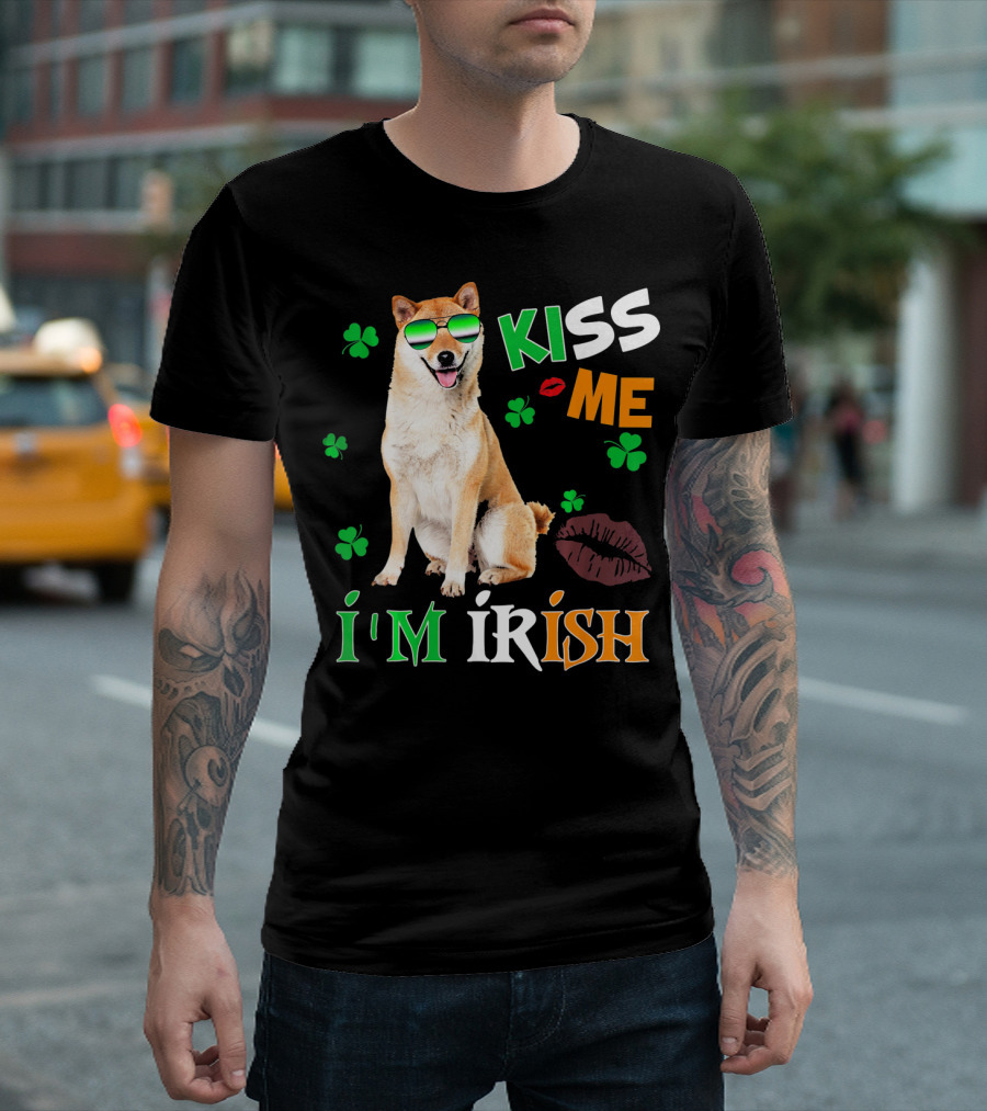 Kiss Me I'm Irish Akita With Shamrocks And Sunglasses T-Shirt