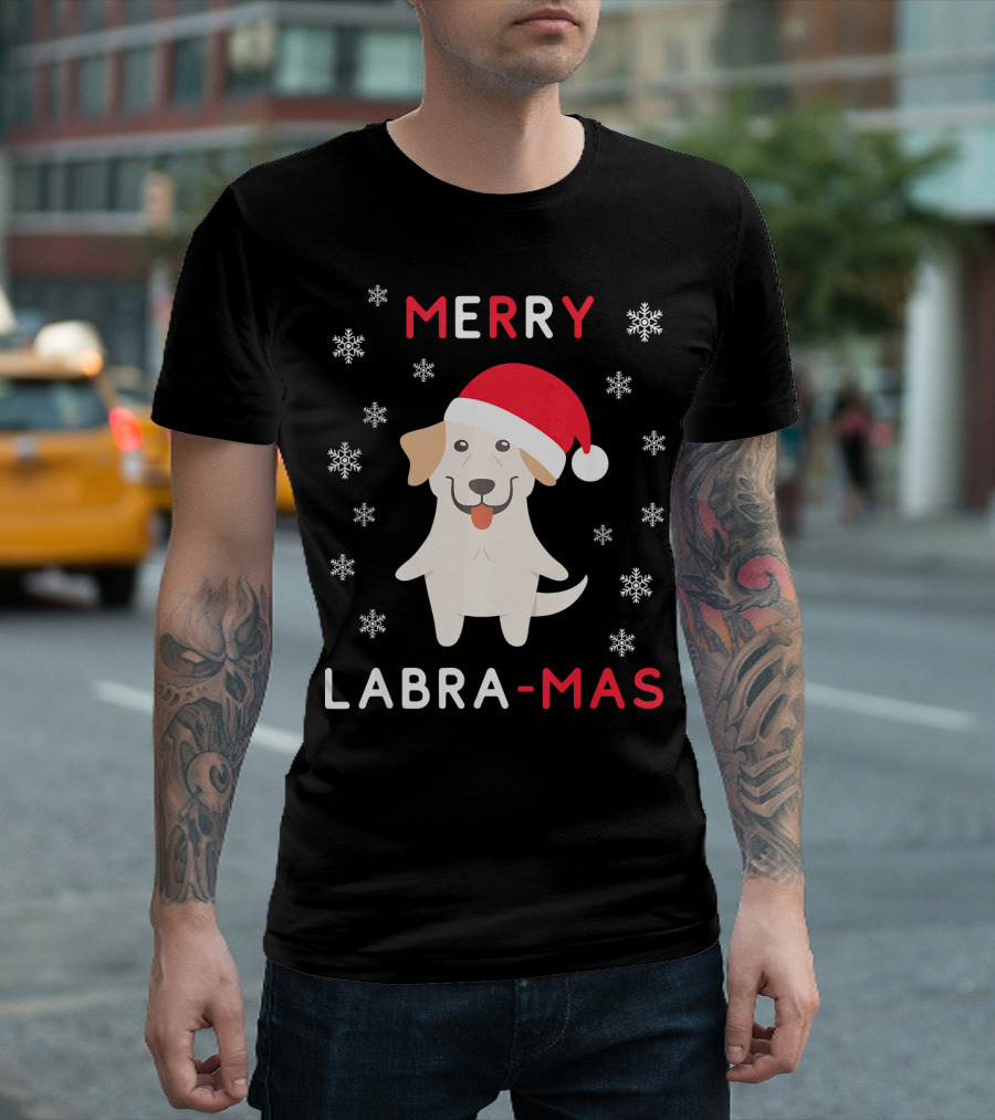 Merry Labra-Mas Funny Christmas Labrad With Santa Hat And Snowflakes T-Shirt
