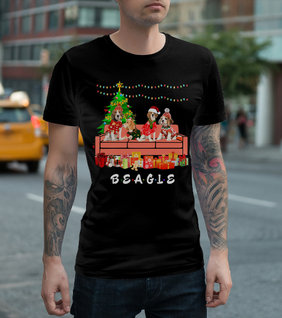 Beagle Festive Christmas Santa Hat Couch Scene T-Shirt