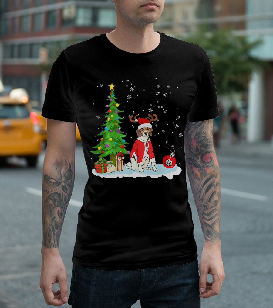 Beagle Dog Father Christmas Tree Snowflakes Holiday Scene T-Shirt