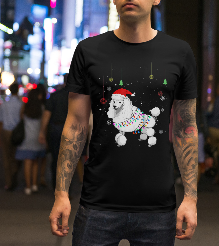 Cute Standard Poodle Christmas Dog With Santa Hat And Holiday Lights T-Shirt