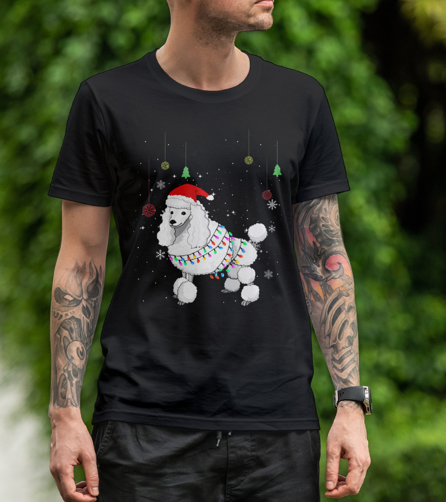 Cute Standard Poodle Christmas Dog With Santa Hat And Holiday Lights T-Shirt