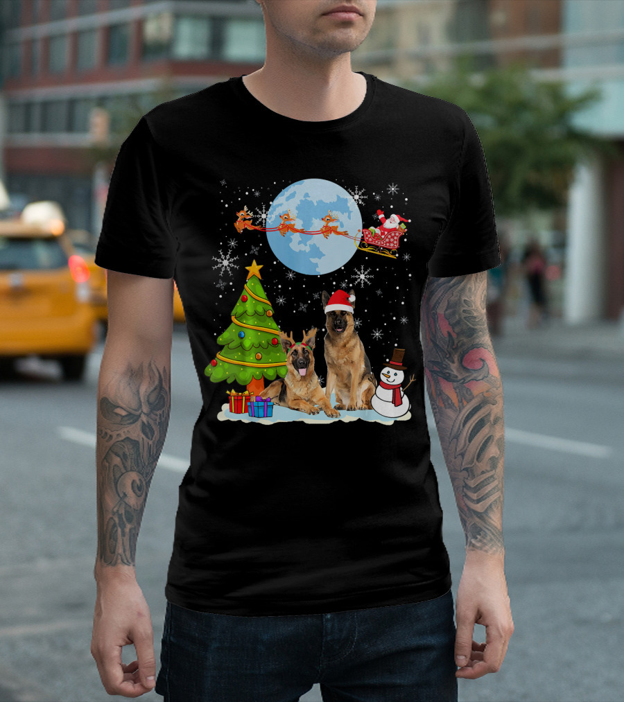 German Shepherds With Santa Hats And Christmas Moon Scene T-Shirt