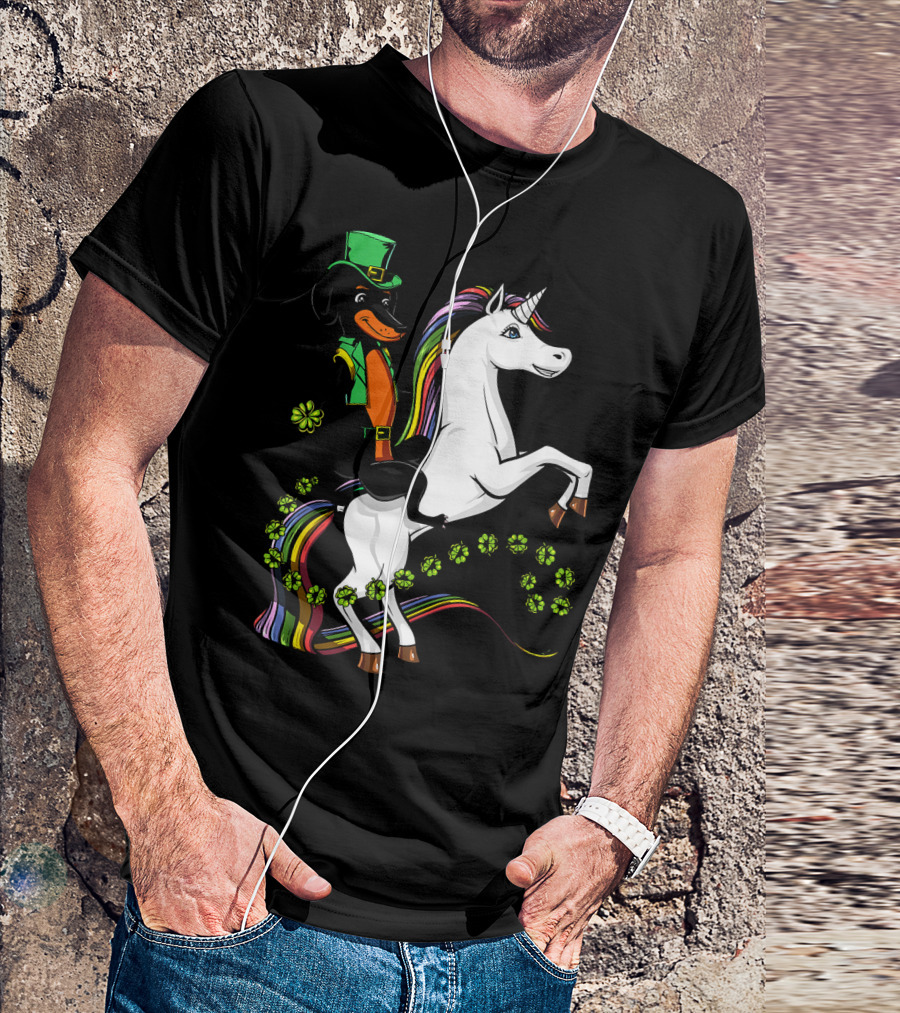 Dachshund Wiener Dog In Leprechaun Outfit Riding Rainbow Unicorn With Shamrocks T-Shirt