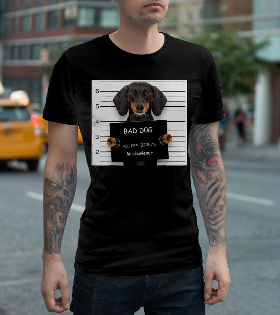 Bad Dog Misdeweiner Funny Dachshund Mugshot POL. DEP: 230573 T-Shirt