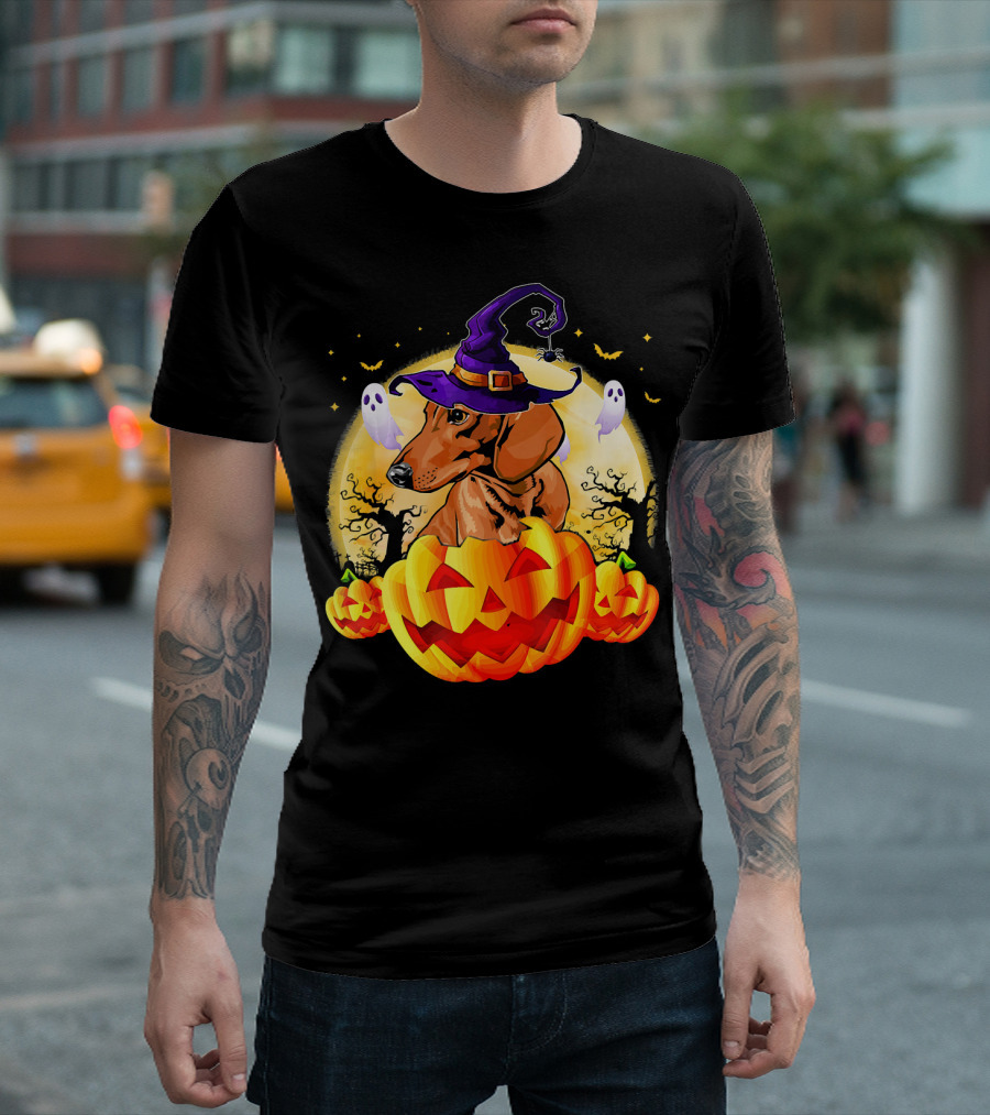 Halloween Dachshund Witch Hat Pumpkin Moon Ghosts T-Shirt