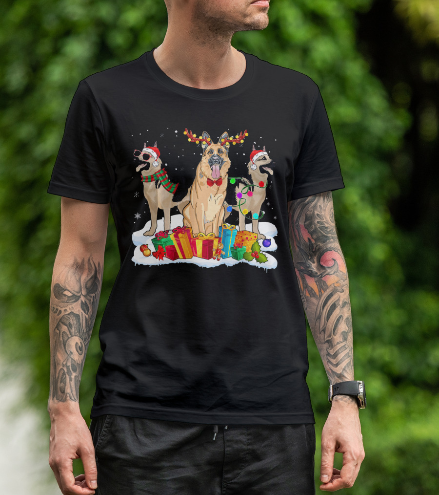 German Shepherds Christmas Santa Hat Reindeer Antlers Snow Presents Lights T-Shirt