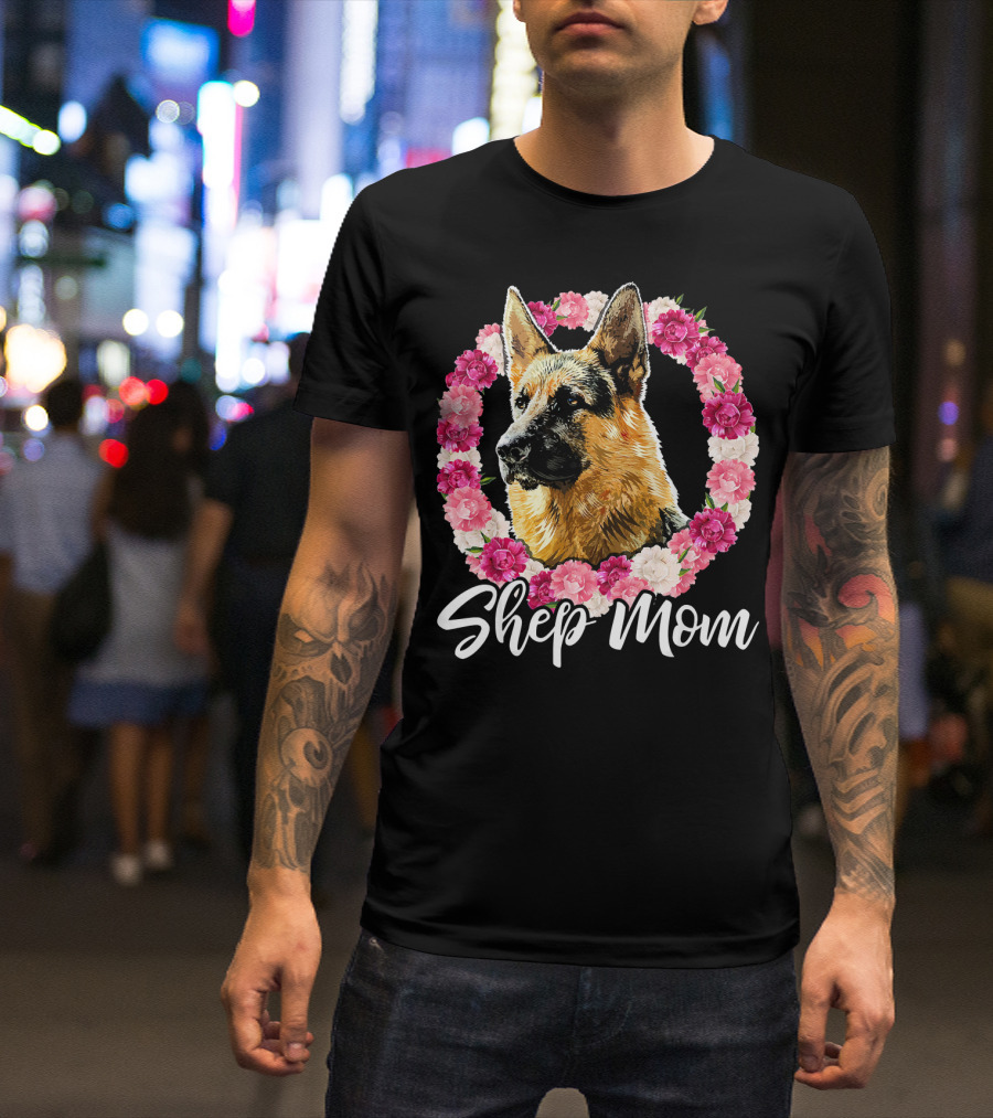 Shep Mom Floral German Shepherd Flower Circle T-Shirt