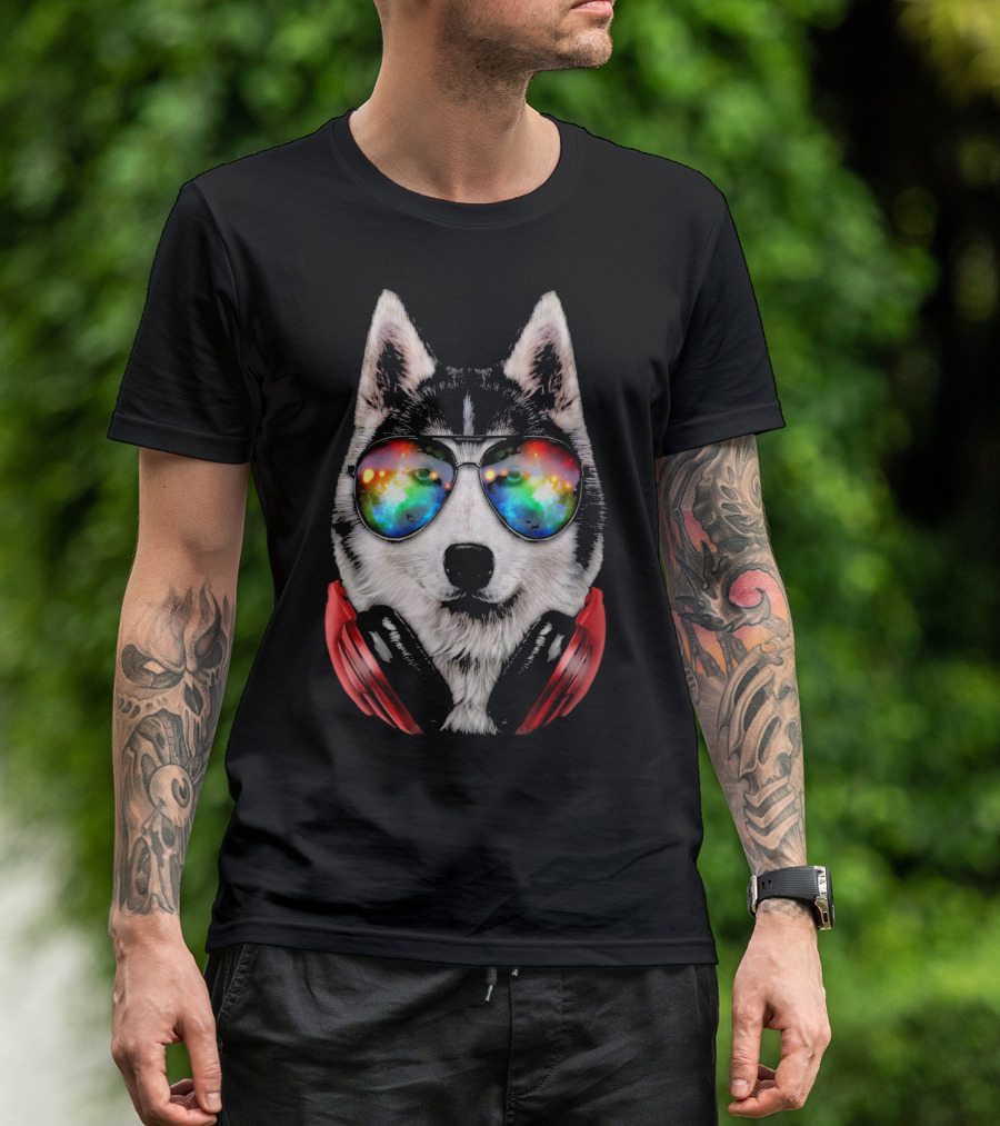 Siberian Husky Dog DJ With Galaxy Sunglasses And Red Headphones T-Shirt