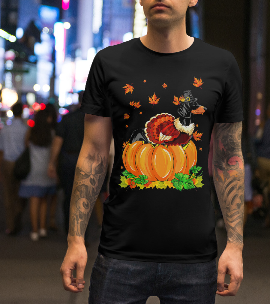 Thanksgiving Dachshund Dog With Turkey Hat And Pumpkins T-Shirt