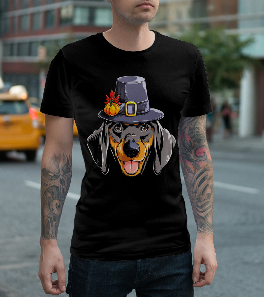 Thanksgiving Dachshund in Pilgrim Hat Autumn Pumpkin Maple Leaf T-Shirt